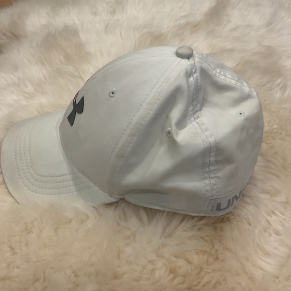 Under Armour White Golf Hat - Picture 2 of 7